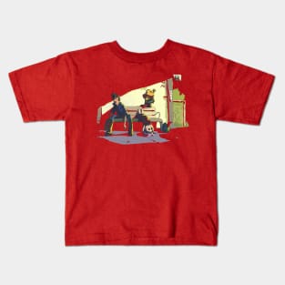 liz y lenno train station Kids T-Shirt